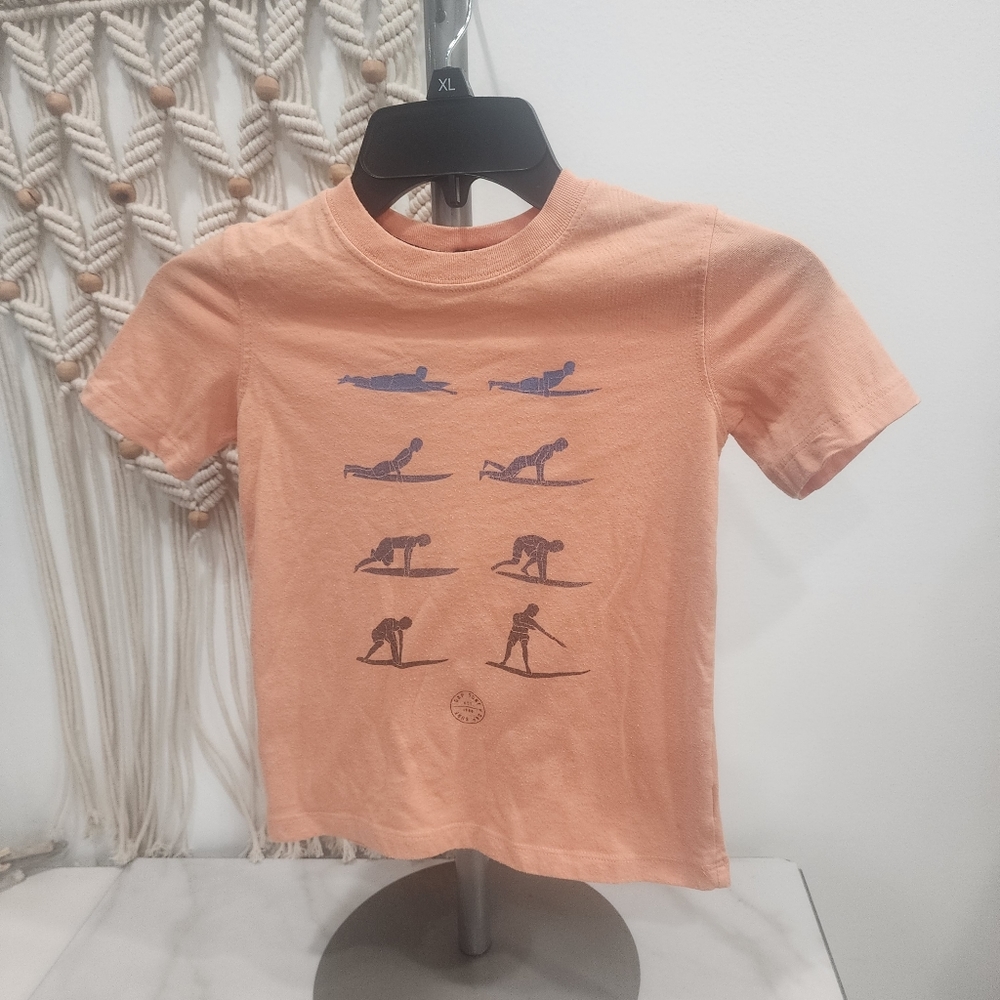 [ Gap] boys size XS coral short sleeve t-shirt with 🏄‍♀️ surfer's and surfboard